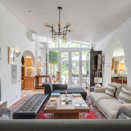 Oasis By Cadenzalux Villa *